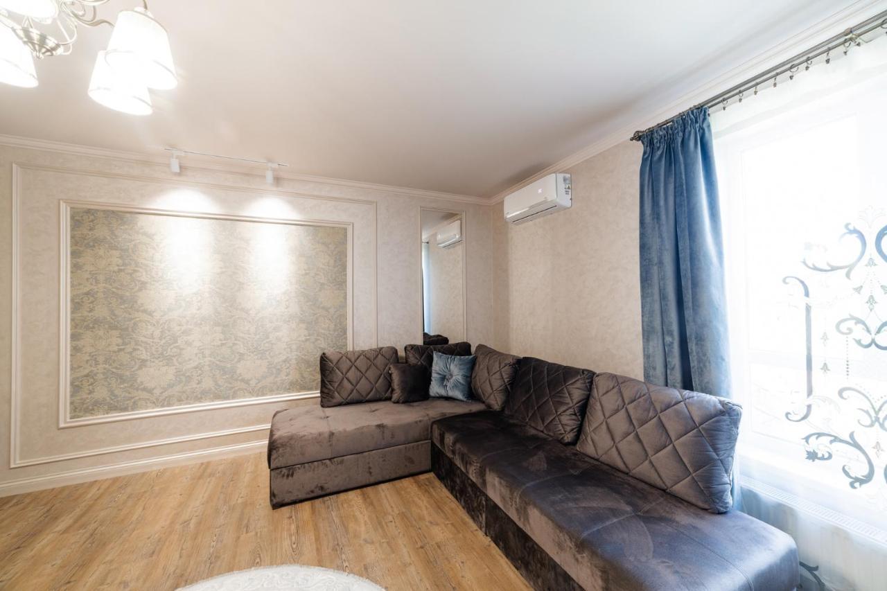 Lux Apartment On Duhnovicha Street .Free Parking. Uzjhorod Eksteriør billede